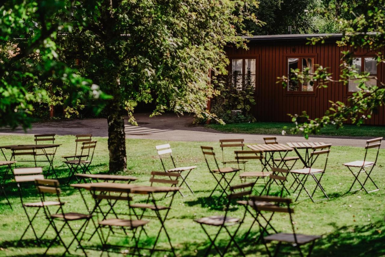 Stiftsgarden Tallnaes Скиллингарюд Экстерьер фото
